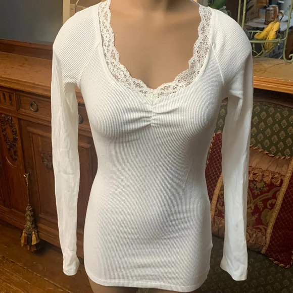 Elena Gilbert style Rue21 thermal V neck M - Picture 2 of 4